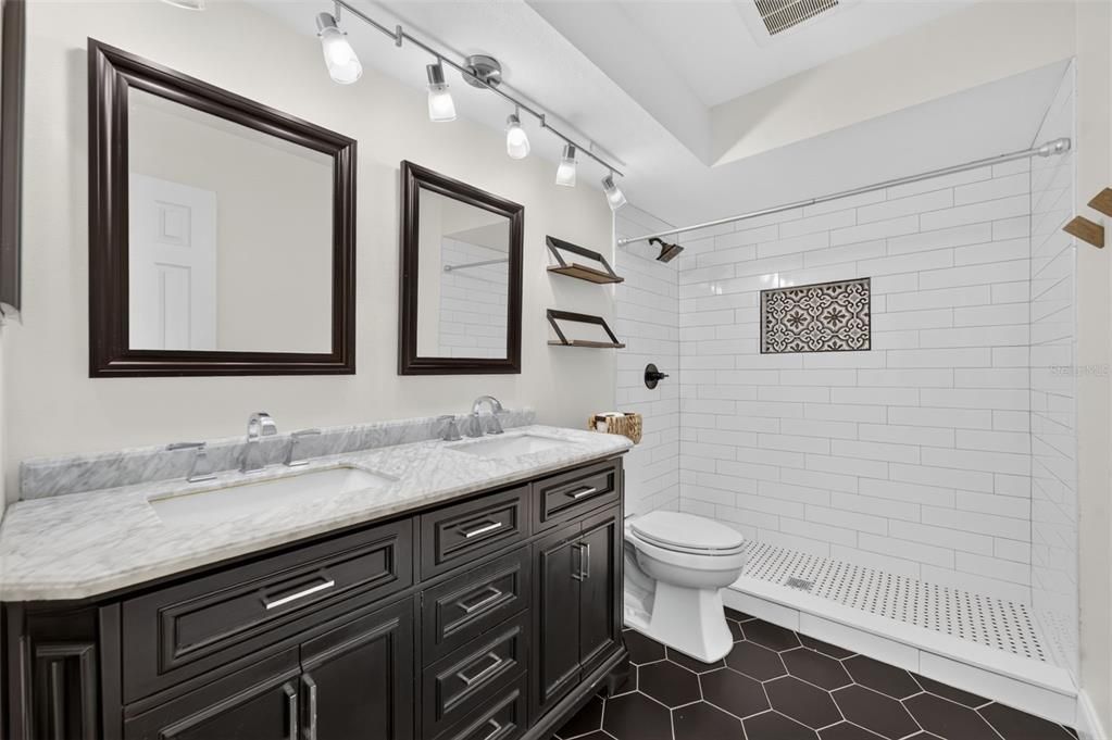 For Sale: $425,000 (3 beds, 2 baths, 1484 Square Feet)