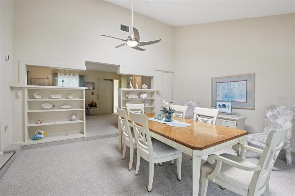 For Sale: $295,000 (2 beds, 2 baths, 1390 Square Feet)