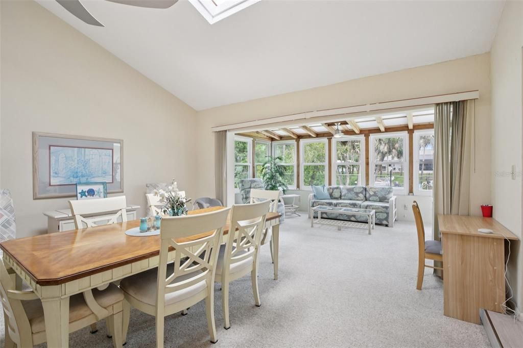 For Sale: $295,000 (2 beds, 2 baths, 1390 Square Feet)