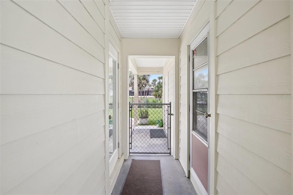 For Sale: $295,000 (2 beds, 2 baths, 1390 Square Feet)