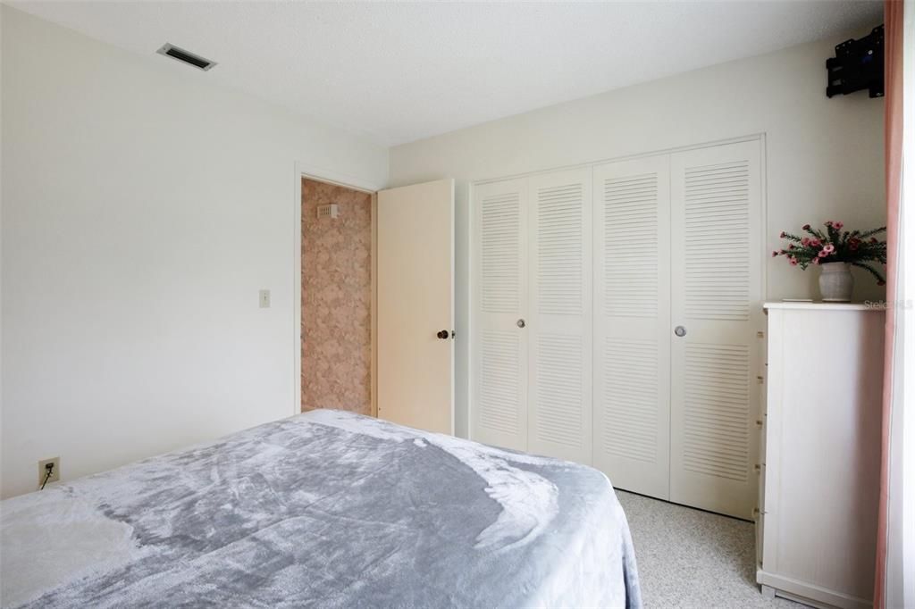 For Sale: $295,000 (2 beds, 2 baths, 1390 Square Feet)