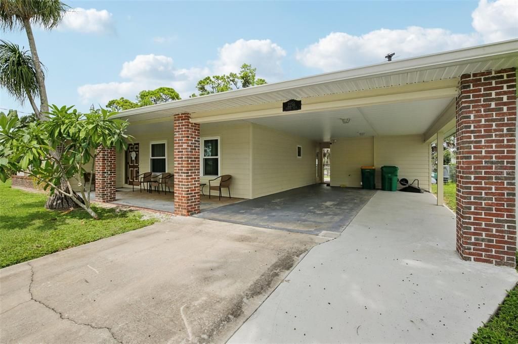 For Sale: $295,000 (2 beds, 2 baths, 1390 Square Feet)