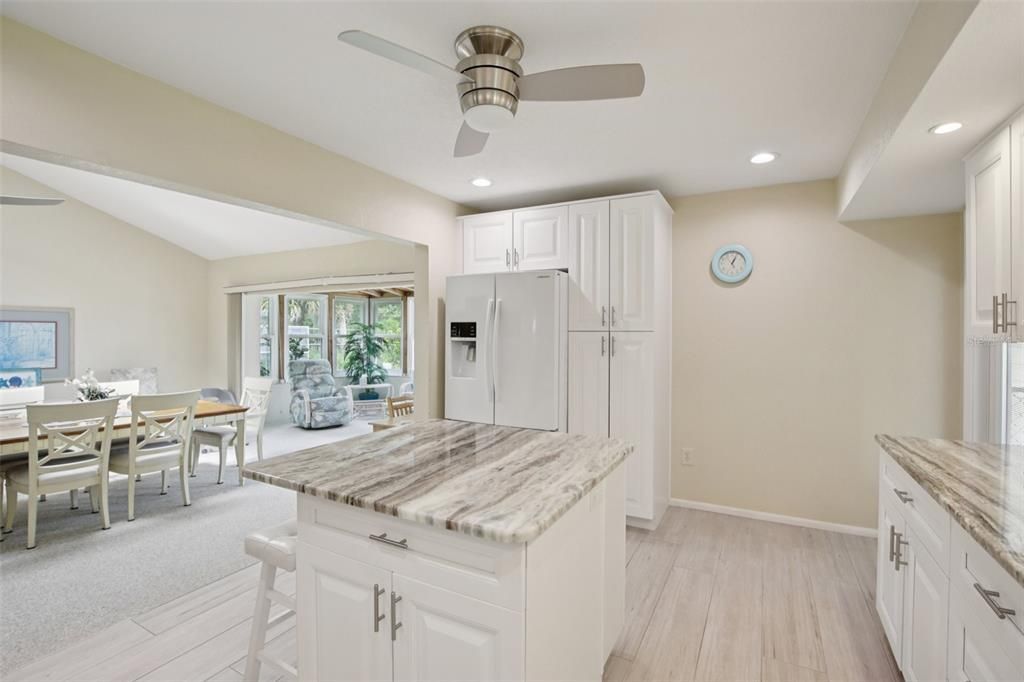 For Sale: $295,000 (2 beds, 2 baths, 1390 Square Feet)