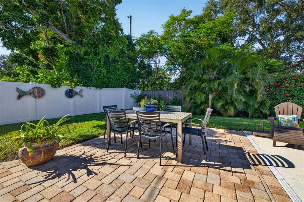 En Venta: $449,000 (2 camas, 2 baños, 1291 Pies cuadrados)