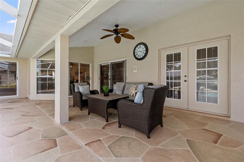 For Sale: $625,000 (4 beds, 3 baths, 2545 Square Feet)