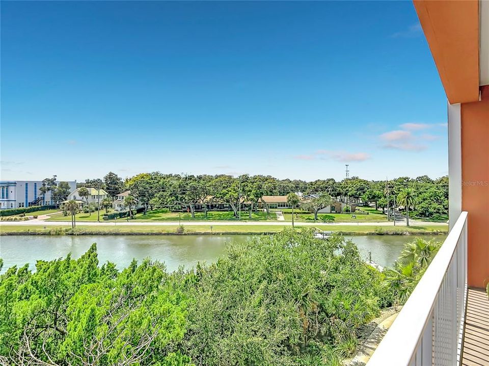 En Venta: $589,000 (3 camas, 2 baños, 1698 Pies cuadrados)