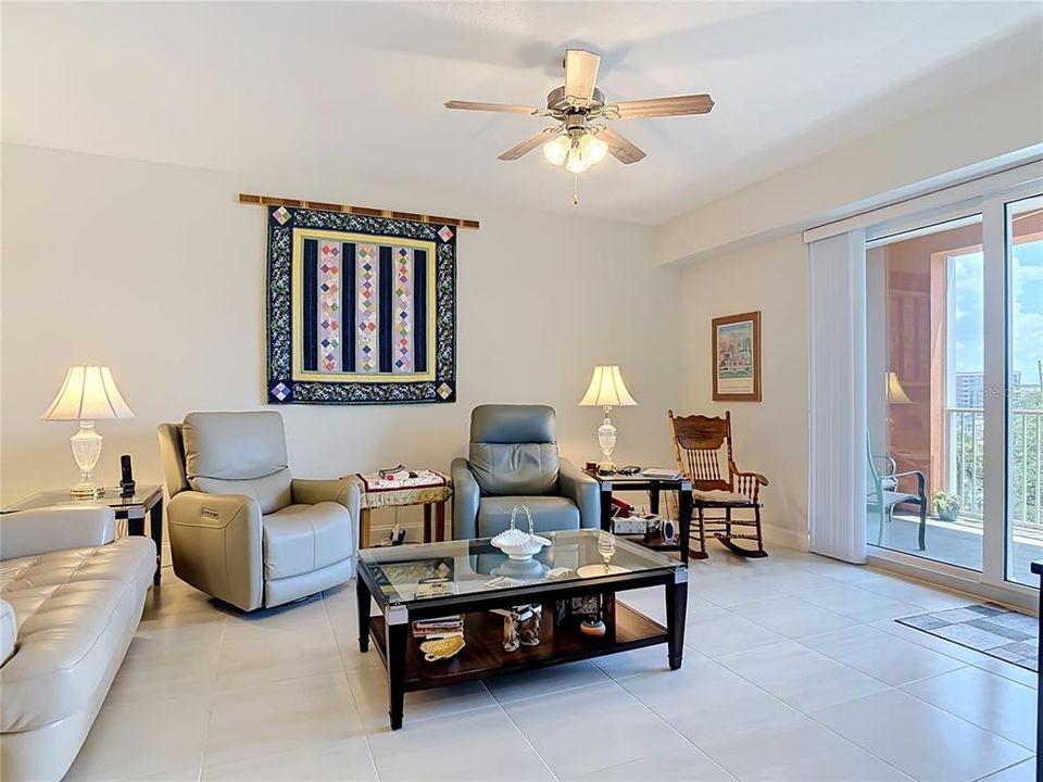 En Venta: $589,000 (3 camas, 2 baños, 1698 Pies cuadrados)