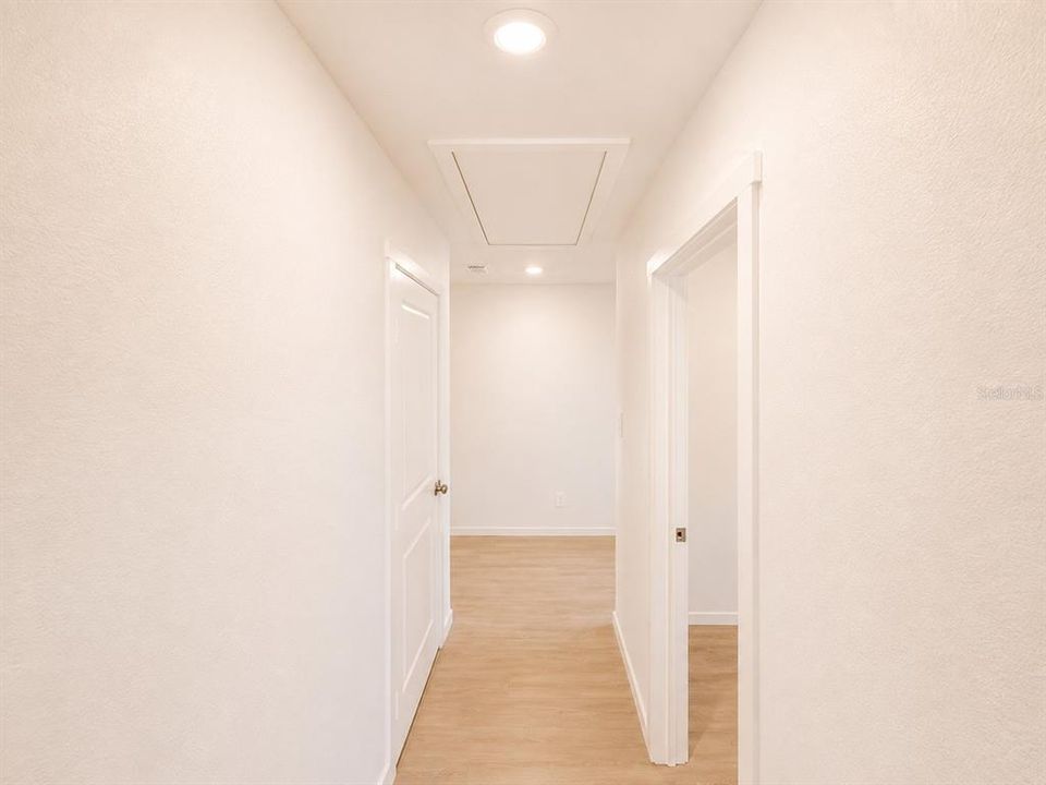 For Rent: $2,200 (4 beds, 2 baths, 1733 Square Feet)