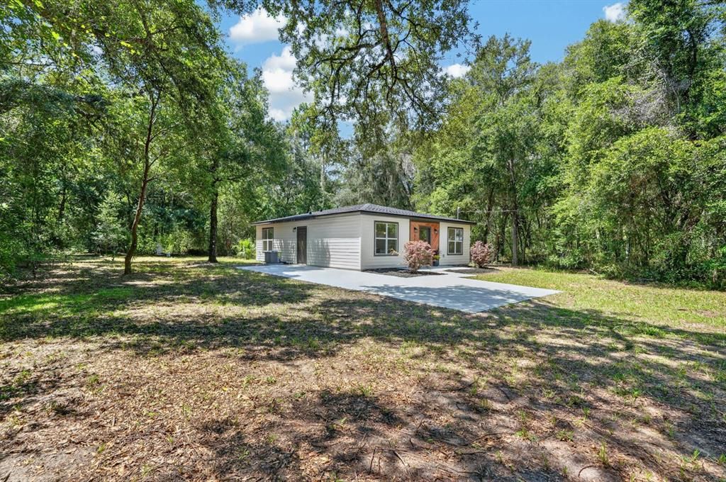 For Sale: $259,900 (2 beds, 1 baths, 1110 Square Feet)
