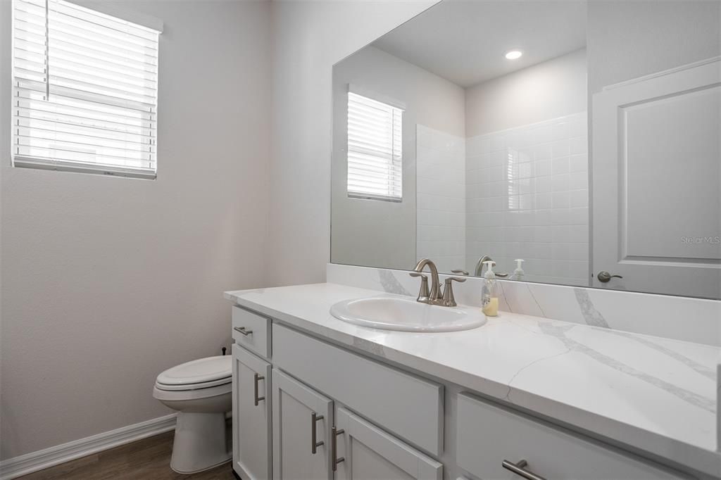 For Sale: $360,000 (3 beds, 2 baths, 1569 Square Feet)