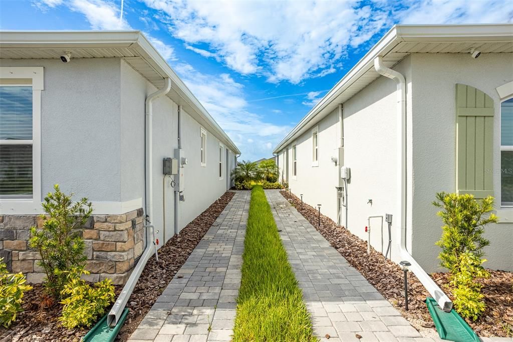 For Sale: $360,000 (3 beds, 2 baths, 1569 Square Feet)