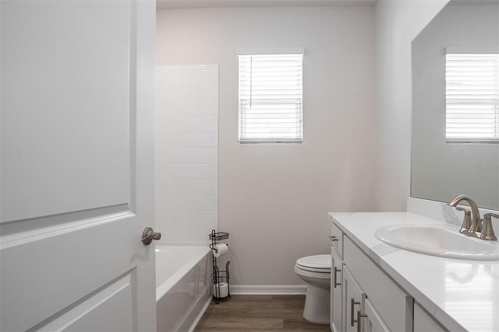 For Sale: $360,000 (3 beds, 2 baths, 1569 Square Feet)