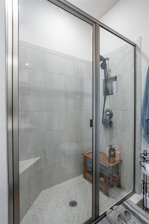 For Sale: $360,000 (3 beds, 2 baths, 1569 Square Feet)