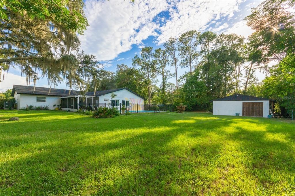 For Sale: $529,000 (5 beds, 2 baths, 2586 Square Feet)