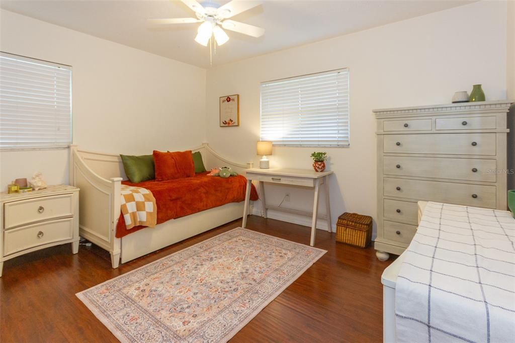 For Sale: $529,000 (5 beds, 2 baths, 2586 Square Feet)