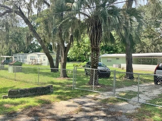 For Sale: $132,000 (2 beds, 2 baths, 962 Square Feet)