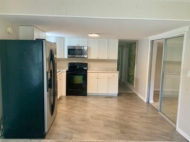For Sale: $132,000 (2 beds, 2 baths, 962 Square Feet)
