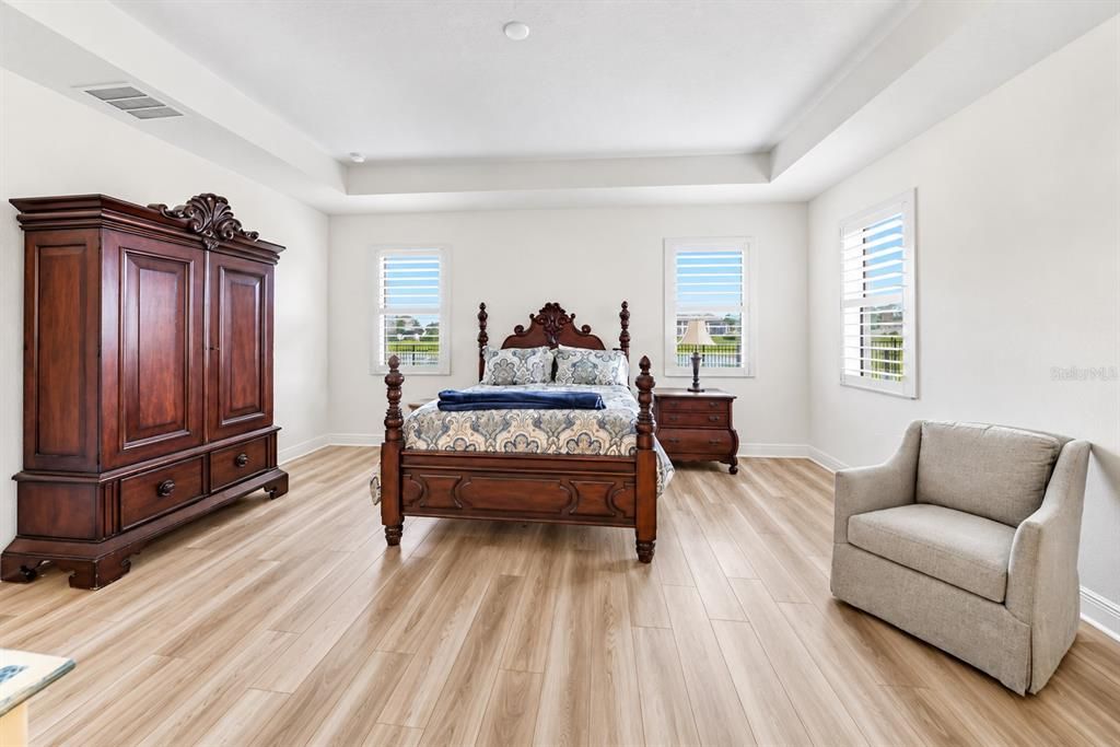 For Sale: $895,000 (4 beds, 3 baths, 3697 Square Feet)
