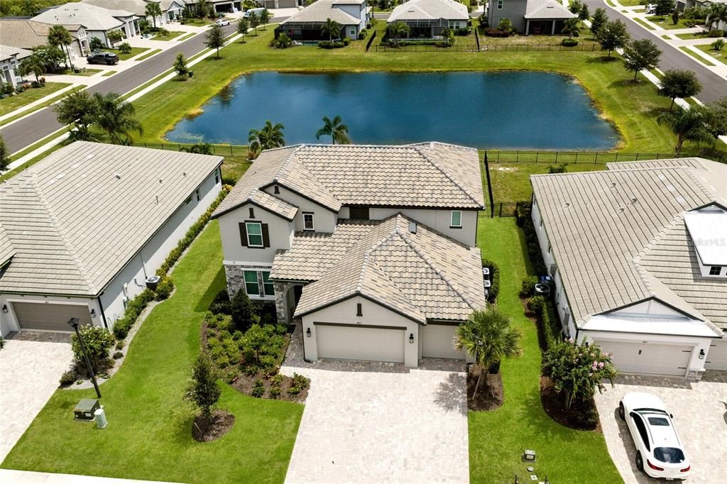 For Sale: $895,000 (4 beds, 3 baths, 3697 Square Feet)