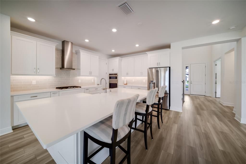 For Sale: $895,000 (4 beds, 3 baths, 3697 Square Feet)