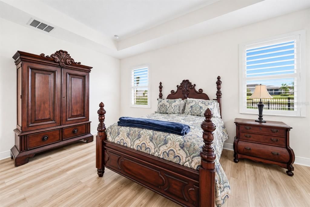 For Sale: $895,000 (4 beds, 3 baths, 3697 Square Feet)