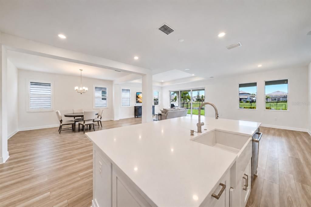 For Sale: $895,000 (4 beds, 3 baths, 3697 Square Feet)