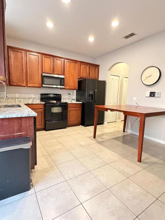 For Rent: $1,875 (3 beds, 2 baths, 1536 Square Feet)