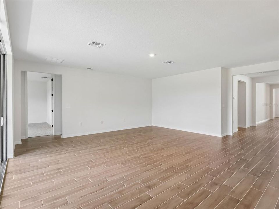 En Venta: $453,230 (4 camas, 3 baños, 2793 Pies cuadrados)
