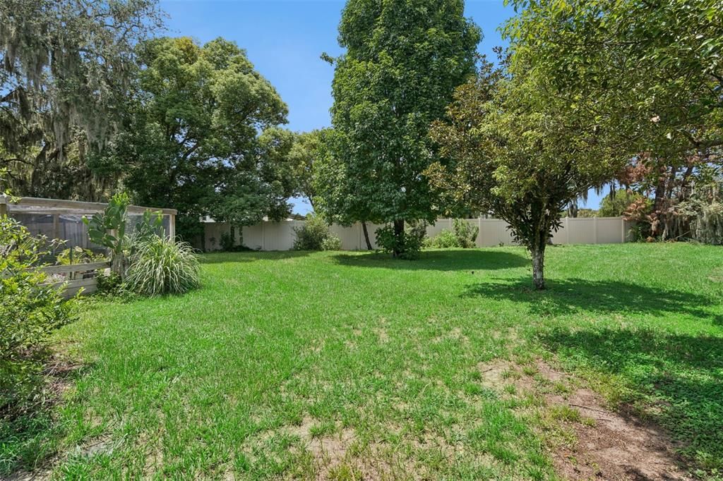 For Sale: $300,000 (3 beds, 2 baths, 1154 Square Feet)