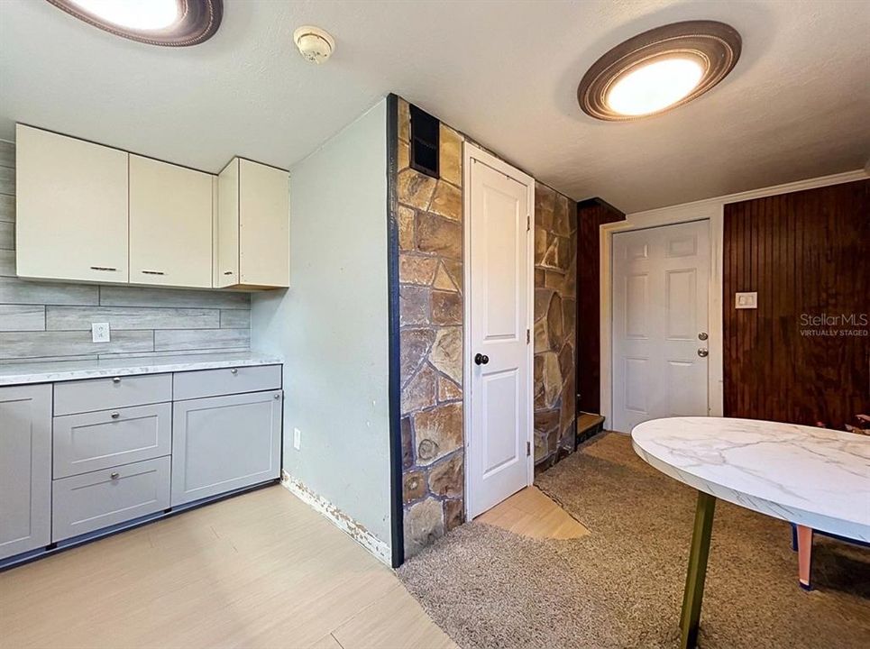 For Sale: $314,900 (5 beds, 4 baths, 1914 Square Feet)