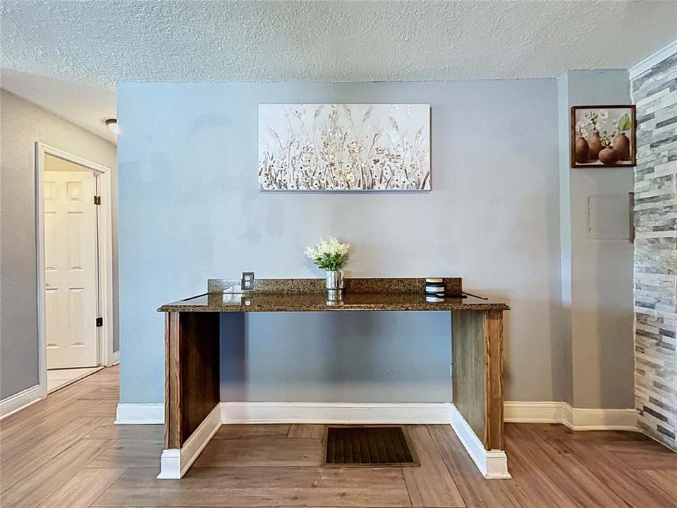 For Sale: $314,900 (5 beds, 4 baths, 1914 Square Feet)