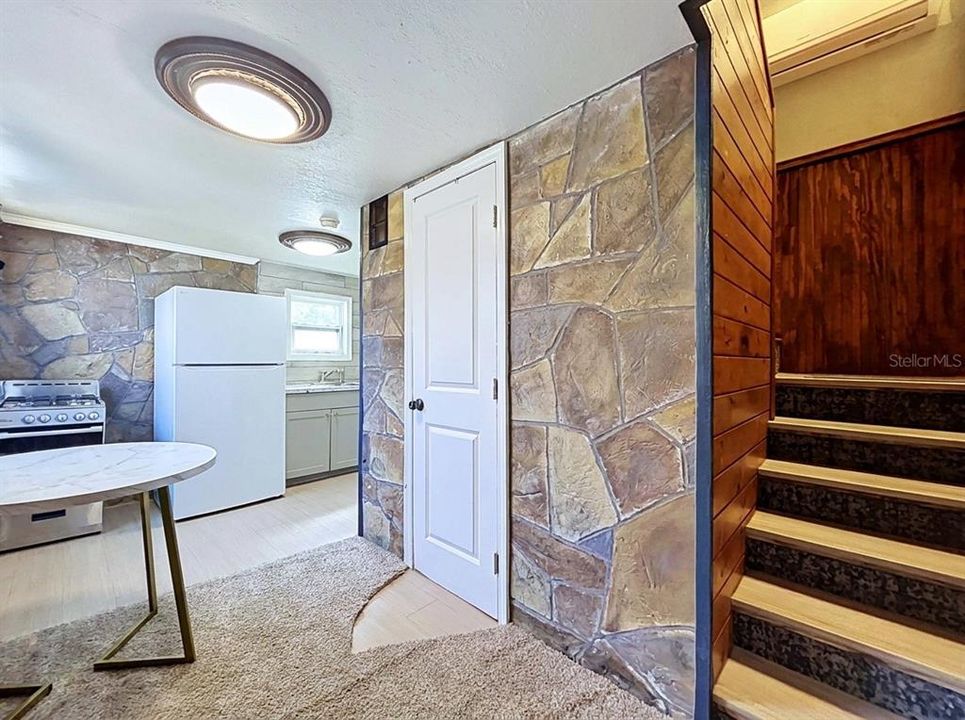 For Sale: $314,900 (5 beds, 4 baths, 1914 Square Feet)
