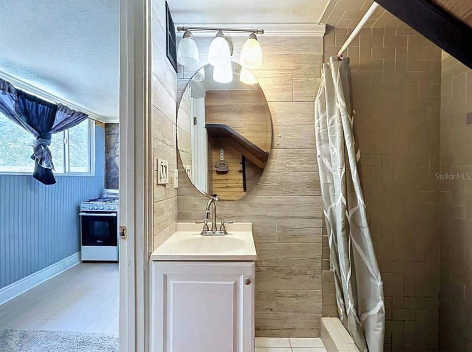 For Sale: $314,900 (5 beds, 4 baths, 1914 Square Feet)