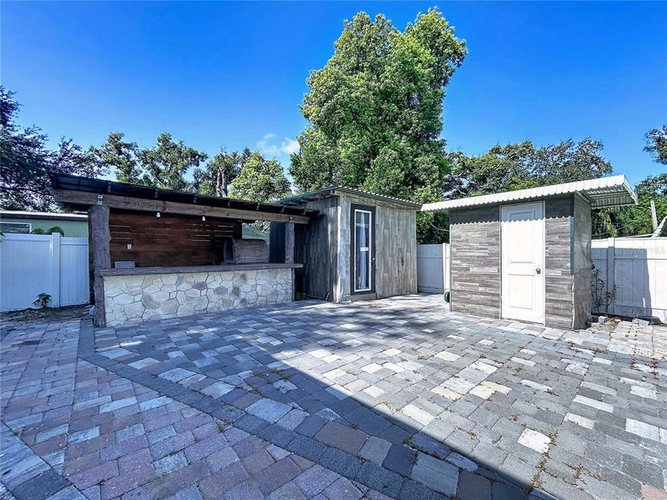 For Sale: $314,900 (5 beds, 4 baths, 1914 Square Feet)