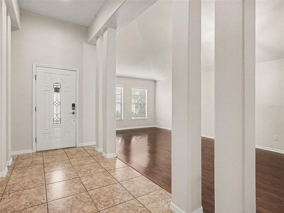 En Venta: $334,900 (3 camas, 2 baños, 1904 Pies cuadrados)