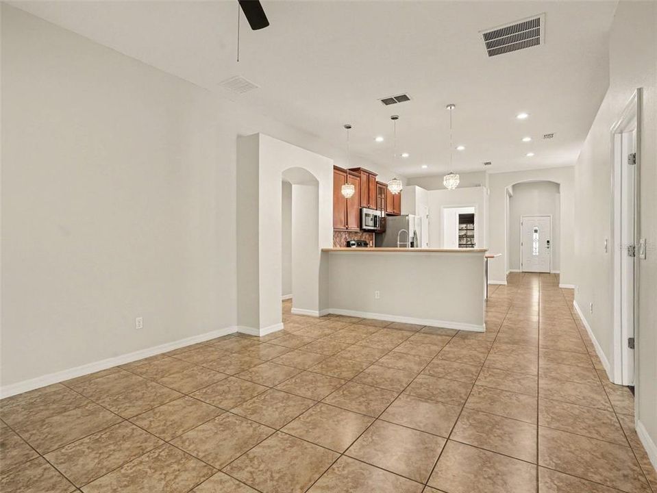 En Venta: $334,900 (3 camas, 2 baños, 1904 Pies cuadrados)