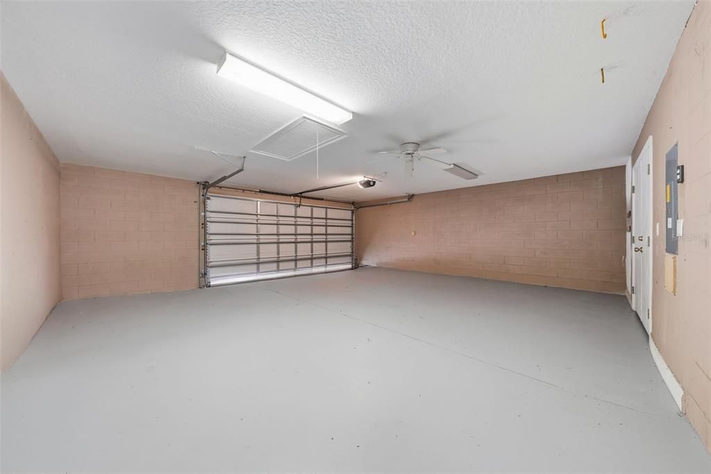 En Venta: $899,999 (5 camas, 3 baños, 3708 Pies cuadrados)