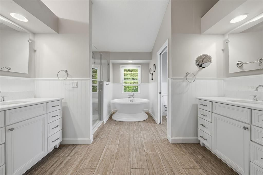 En Venta: $899,999 (5 camas, 3 baños, 3708 Pies cuadrados)