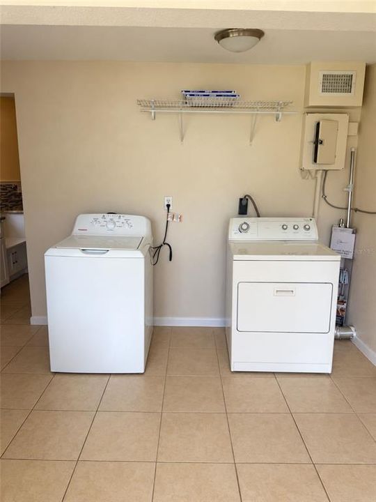 В аренду: $1,750 (2 спален, 1 ванн, 828 Квадратных фут)