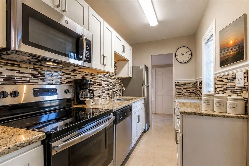 В аренду: $1,750 (2 спален, 1 ванн, 828 Квадратных фут)