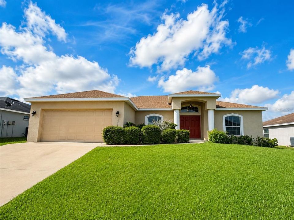 For Rent: $1,899 (4 beds, 2 baths, 1911 Square Feet)