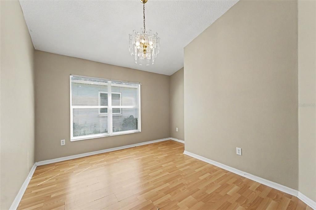 En Venta: $339,900 (4 camas, 3 baños, 1791 Pies cuadrados)