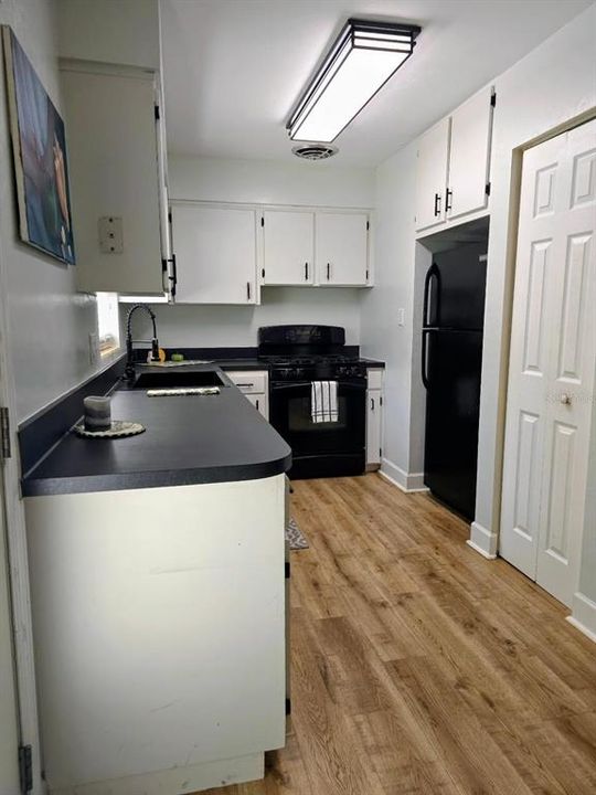 For Sale: $255,000 (3 beds, 2 baths, 1232 Square Feet)