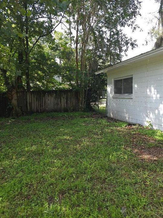 For Sale: $255,000 (3 beds, 2 baths, 1232 Square Feet)