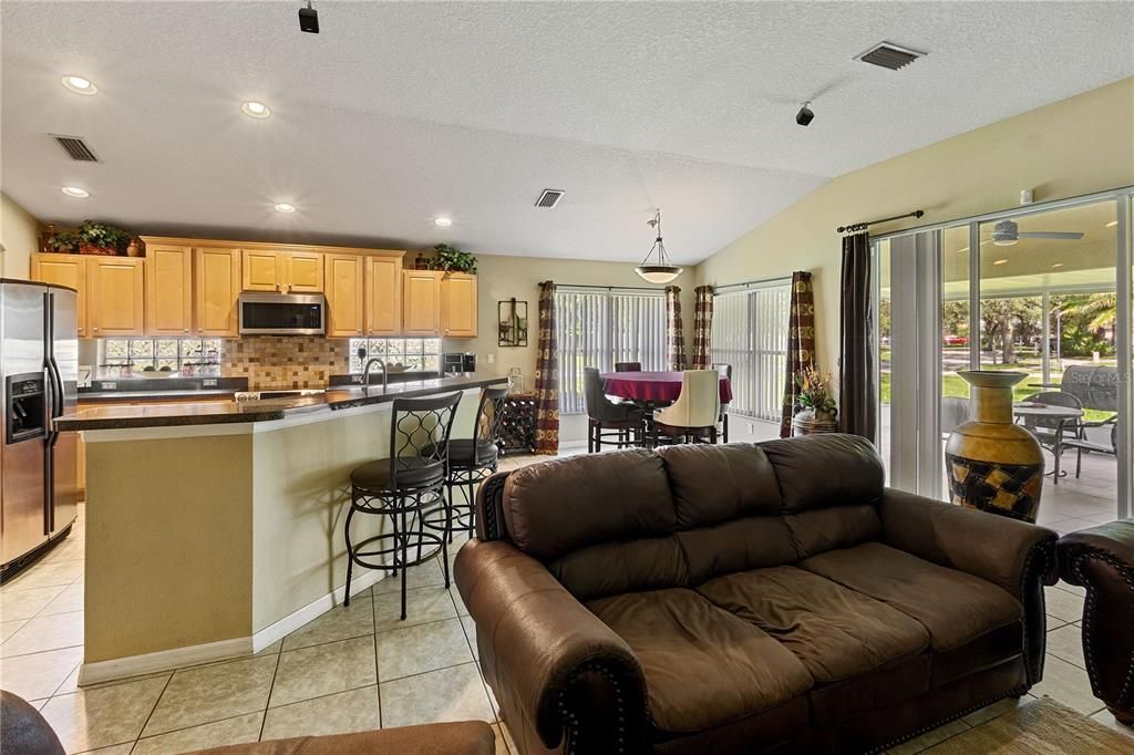 For Sale: $465,000 (4 beds, 2 baths, 2074 Square Feet)