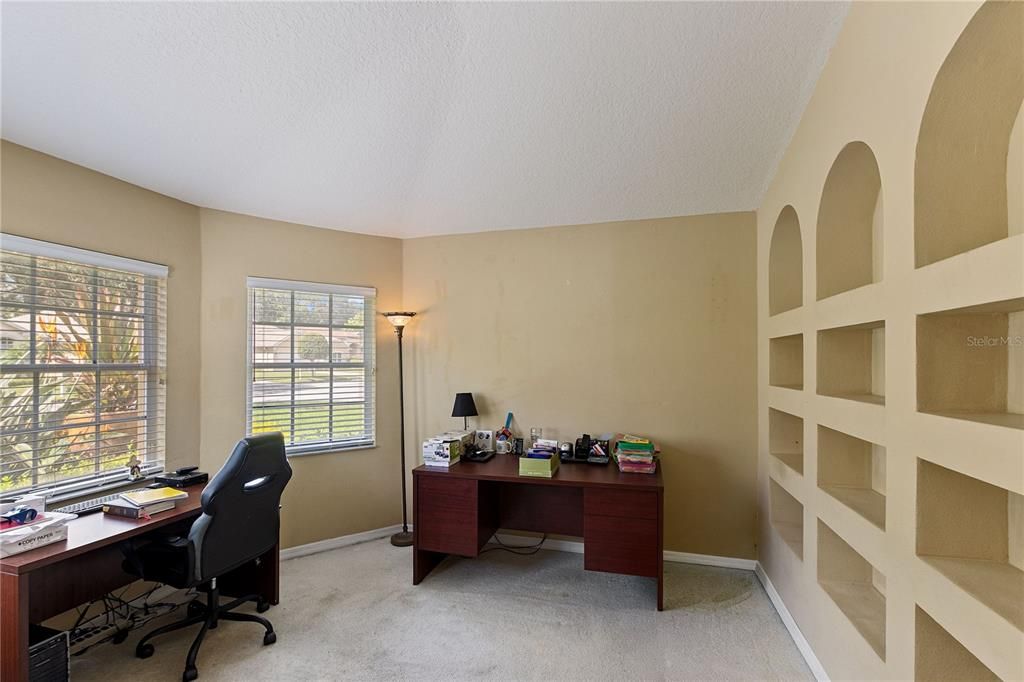 For Sale: $465,000 (4 beds, 2 baths, 2074 Square Feet)