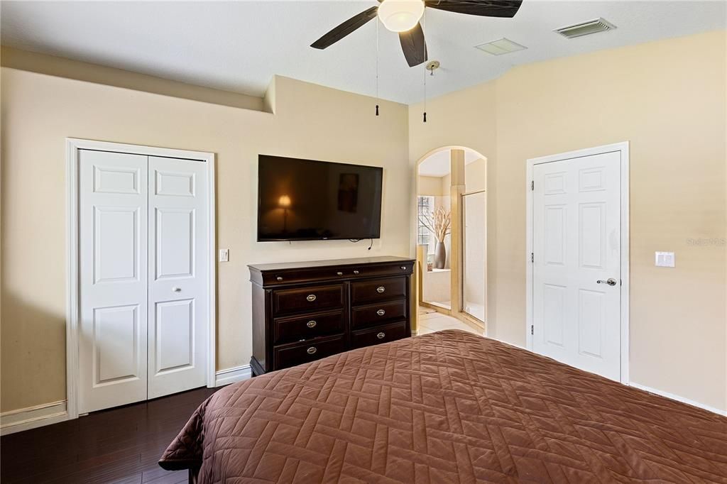For Sale: $465,000 (4 beds, 2 baths, 2074 Square Feet)