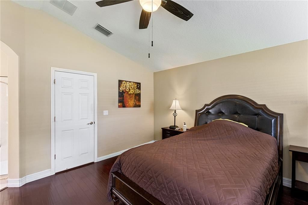 For Sale: $465,000 (4 beds, 2 baths, 2074 Square Feet)