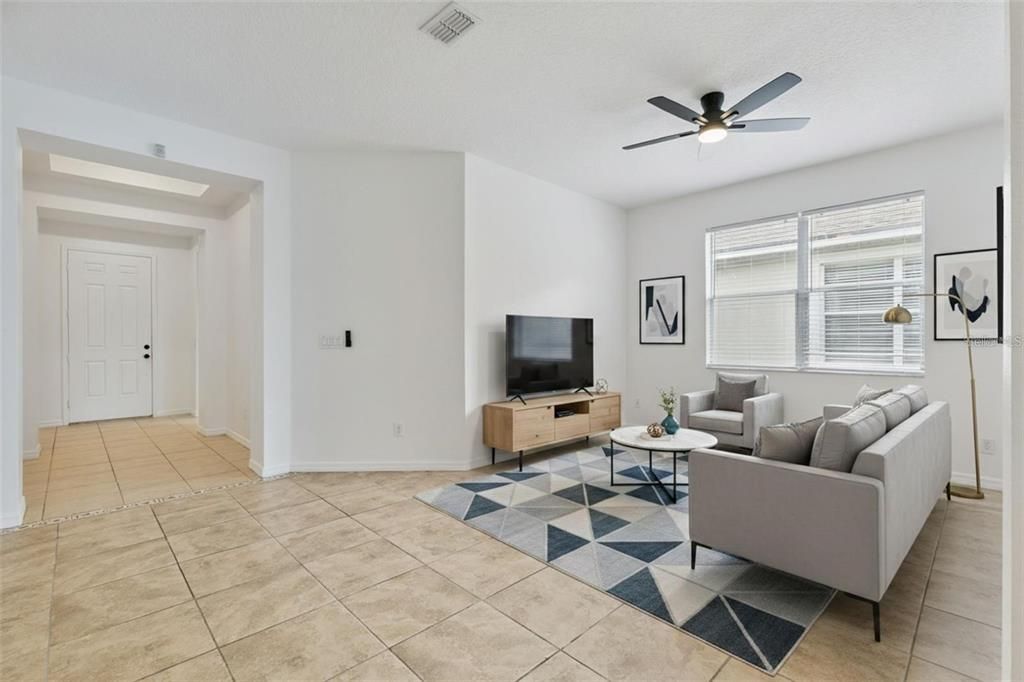 For Rent: $3,000 (3 beds, 2 baths, 1911 Square Feet)