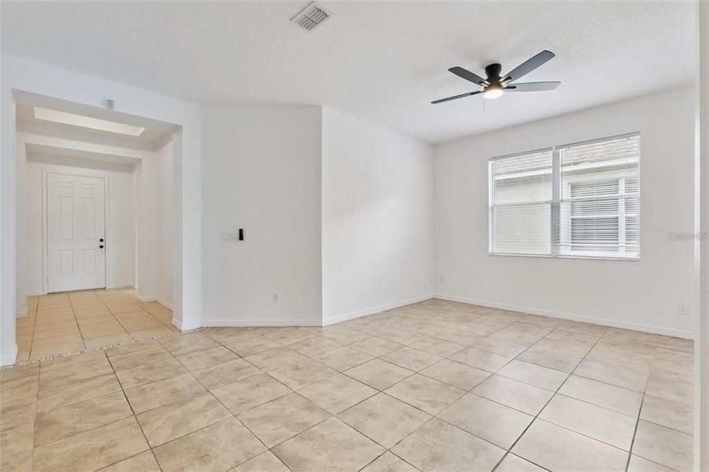 For Rent: $3,000 (3 beds, 2 baths, 1911 Square Feet)